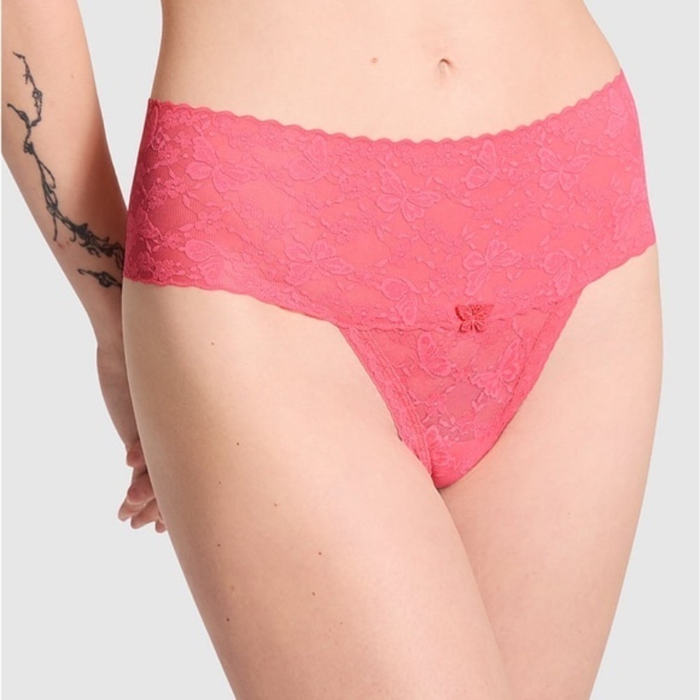 New Victoria’s Secret Wink Wide-Waist Thong Panty
